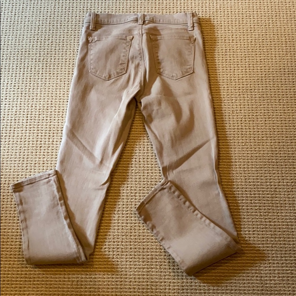 J BRAND TAN STRETCHY JEANS IN A REALLY HARD COLOR TO FIND - Picture 7 of 8